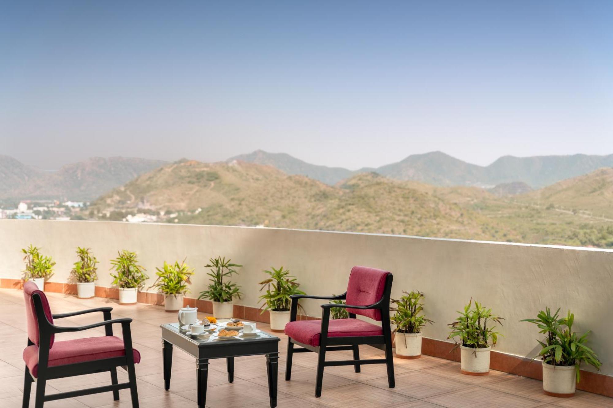 Bhairavgarh Palace Udaipur Kültér fotó