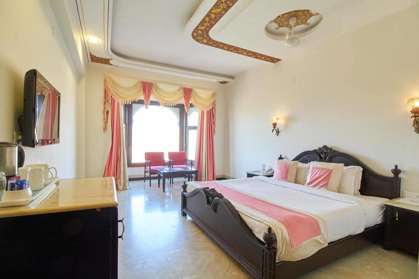 Bhairavgarh Palace Udaipur Kültér fotó
